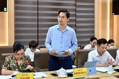 Tạm đình chỉ công tác đối với Giám đốc Sở Giáo dục và Đào tạo tỉnh Tuyên Quang