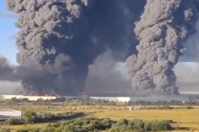 Ukraine dùng UAV đánh các kho hàng, gây thiệt hại nặng cho Nga