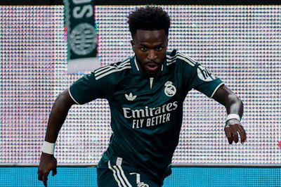 Real Madrid đã đúng khi giữ chân Vinícius