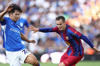 Manchester United quyết nhắm chiêu mộ tiền vệ Marc Casado của Barcelona với giá 22 triệu bảng