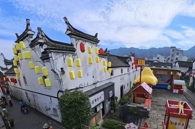 Khám phá ngôi làng Trung Quốc nơi một nửa dân số dưới 35 tuổi