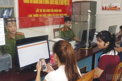 Phân cấp đăng ký xe tại công an xã: Thuận lòng dân, chặt quản lý