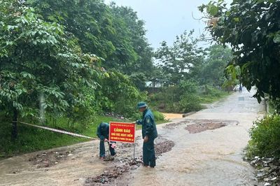 Mưa lớn gây ngập lụt cục bộ tại khu vực biên giới Hướng Phùng, Lao Bảo