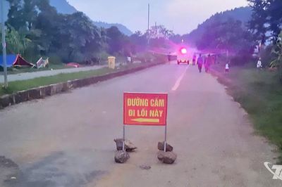 Xuất hiện hố sụt mới trên Quốc lộ 3B, đoạn qua xã Na Rì