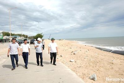 Chủ tịch UBND thành phố Lê Trí Thanh khảo sát hạ tầng du lịch đường thủy và phương án tiêu thoát lũ