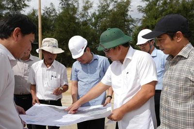 Huế: Nghiên cứu ý tưởng mô hình lưu trú, trải nghiệm trên sông Hương