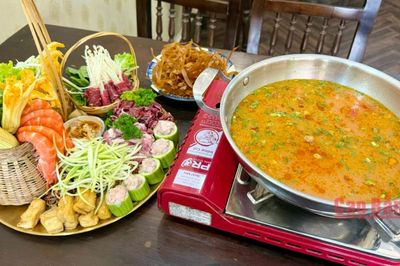 Đổi vị ngày hè với lẩu riêu tôm bầu