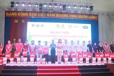 TPHCM: Sôi nổi, ý nghĩa 'Ngày hội công nhân với pháp luật và an ninh, trật tự'