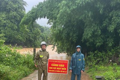 Mưa lớn gây ngập úng cục bộ tại các xã biên giới ở Quảng Trị