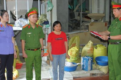 Khởi tố 2 người trong vụ hơn 22 tấn gạo giả thương hiệu Séng Cù Mường Khương