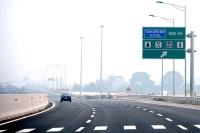 Cao tốc đầu tiên tại Việt Nam thí điểm làn vượt xe