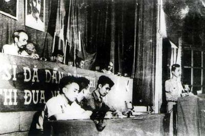 Tôn vinh 7 Anh hùng thi đua ái quốc đầu tiên