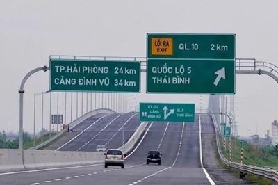 Nghiên cứu thí điểm 'làn đường vượt xe' trên cao tốc hiện đại