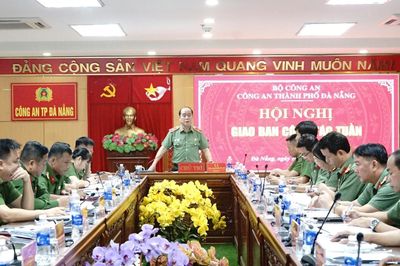 Tập trung đấu tranh mạnh với tội phạm, quản lý chắc địa bàn