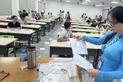 Tuyển sinh đại học năm 2026: Xu hướng giảm dần tỷ trọng điểm thi tốt nghiệp THPT