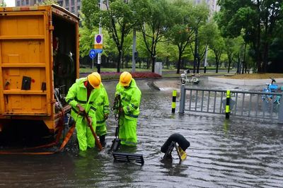 Trung Quốc: Bão Dolphin gây mưa lớn, gia tăng nguy cơ lũ lụt, sạt lở