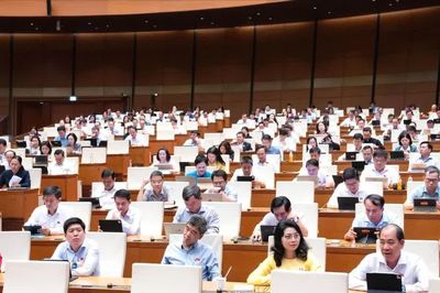 Đề nghị xem xét miễn trách nhiệm hoàn trả với cán bộ dám nghĩ, dám làm vì lợi ích chung