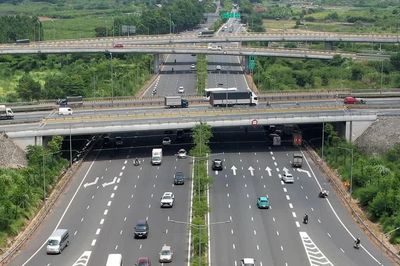 Đề xuất thí điểm 'làn vượt xe' trên cao tốc