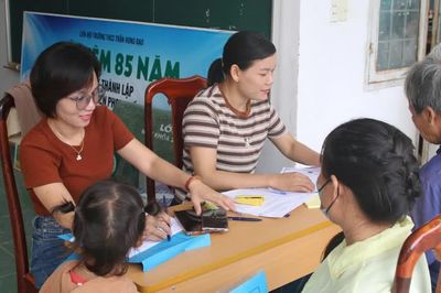 Tuyển sinh đầu cấp trường vùng biên, giáo viên 'gõ cửa' từng nhà