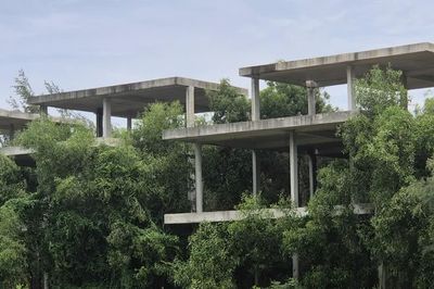 Những dự án nghỉ dưỡng 'trơ khung' bên cung đường ven biển Hồ Tràm