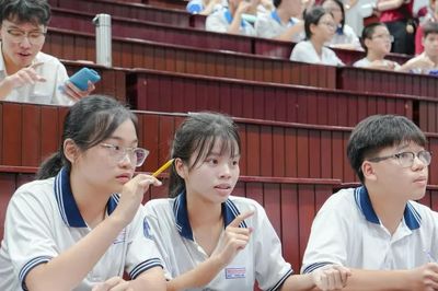 Trường ĐH Khoa học tự nhiên TPHCM: Nhiều ngành phải đạt 9 điểm mỗi môn mới có hy vọng