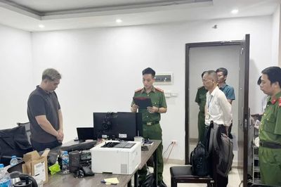 Khởi tố 21 bị can thổi phồng công dụng sản phẩm Đông y để bán giá cao