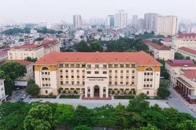 Đại học Y Hà Nội kỉ luật sinh viên phát ngôn lệch chuẩn