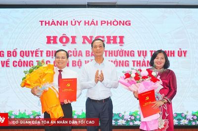 Thành ủy Hải Phòng công bố các quyết định về công tác cán bộ