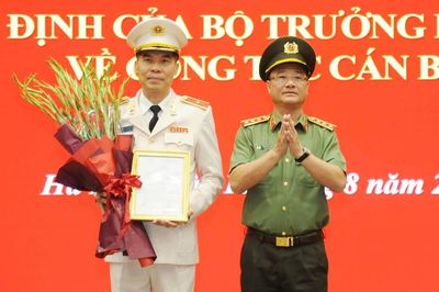 Thiếu tướng Cao Minh Huyền làm Cục trưởng Cục Quản lý xuất nhập cảnh