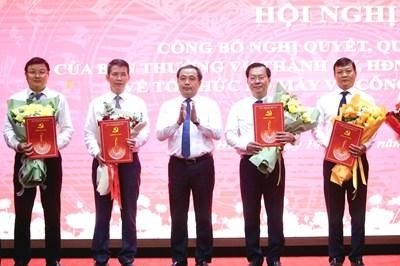 Hà Nội điều động, bổ nhiệm nhiều cán bộ sau khi kiện toàn bộ máy