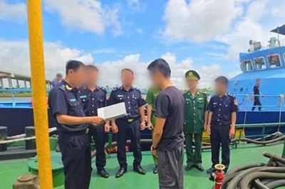 Phát hiện hơn 70 tấn dầu FO và 41 thùng sơn nghi nhập lậu trên vùng biển Hải Phòng