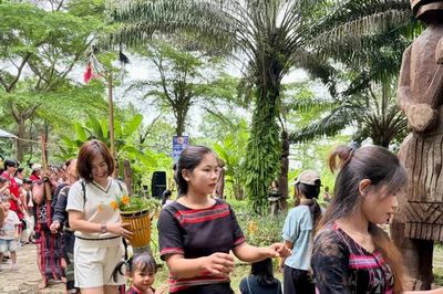 'Nghe' buôn làng Tây Nguyên kể chuyện bản sắc văn hóa giữa lòng Hà Nội