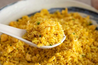 Người đàn ông 50 tuổi suýt tử vong sau khi ăn cơm rang theo cách 'vạn người mê'