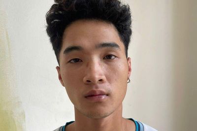 Thanh niên đến cầm đồ, chủ cửa hàng phải báo Công an bởi sự việc bất ngờ xảy ra