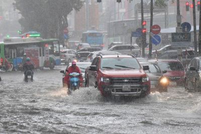 Tây Nguyên và Nam Bộ có mưa lớn, đề phòng lốc sét và sạt lở