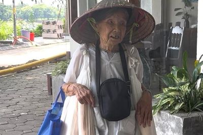 90 tuổi vẫn rong ruổi mưu sinh