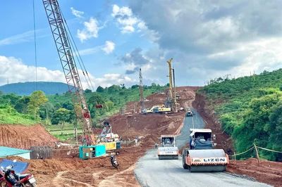 Khơi thông quỹ đất, mở cực tăng trưởng phía Tây Gia Lai