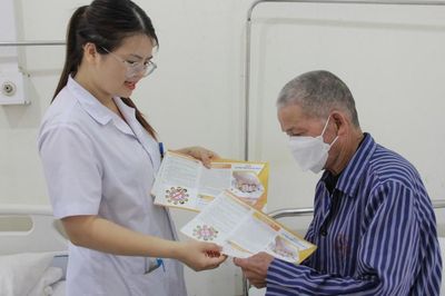 Khi cán bộ y tế là tuyên truyền viên