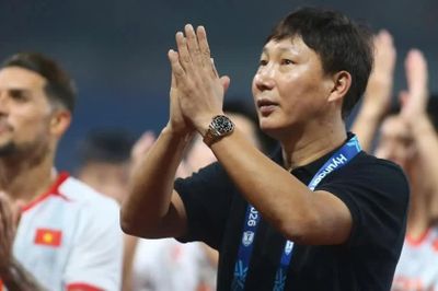 HLV Kim Sang Sik ra quyết định bất ngờ với ĐT Việt Nam tại AFF Cup