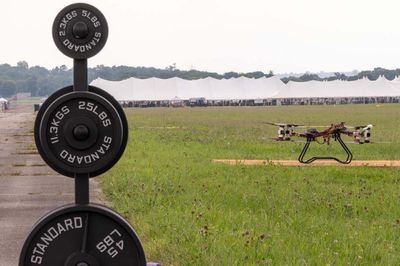 Hơn 90 đội tranh tài tại cuộc thi drone tải nặng DARPA Lift Challenge ở bang Ohio, Mỹ