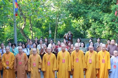 Phú Thọ: Ban Trị sự GHPGVN tỉnh dâng hương tưởng niệm các Vua Hùng trước thềm đại hội
