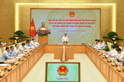 Khơi thông dòng vốn: Không chỉ là câu chuyện lãi suất