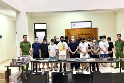 Khởi tố 21 bị can vụ quảng cáo phóng đại thuốc Đông y ở Phú Thọ