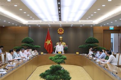 Bộ Công an đề xuất thí điểm xe ba bánh điện thu gom rác, hỗ trợ chữa cháy