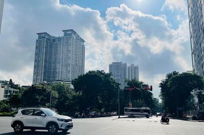Thời tiết Hà Nội 3 ngày tới: Nắng nóng ở miền Bắc còn kéo dài, Thủ đô mức nhiệt cao nhất bao nhiêu?