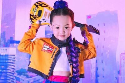 Con gái Cường Đô La gây chú ý khi tròn 6 tuổi