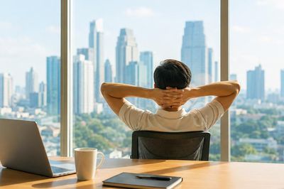 Tôi bỏ mức lương 7 chữ số để khởi nghiệp, đổi lại là những đêm mất ngủ triền miên