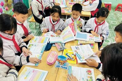 Hà Nội triển khai chính sách miễn phí sách giáo khoa cho 1,8 triệu học sinh