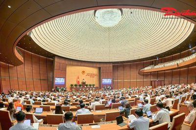 Quốc hội thảo luận về dự án Luật Phát triển đô thị
