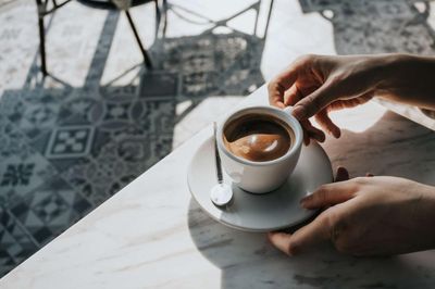 Vì sao nhiều người 'say' cà phê?
